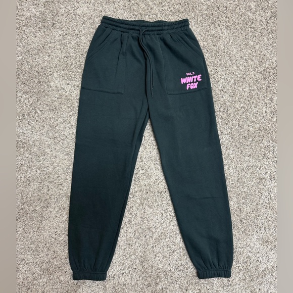 🌟NWOT🌟 White Fox Boutique Offstage Sweatpants Pine Size M - Picture 3 of 6